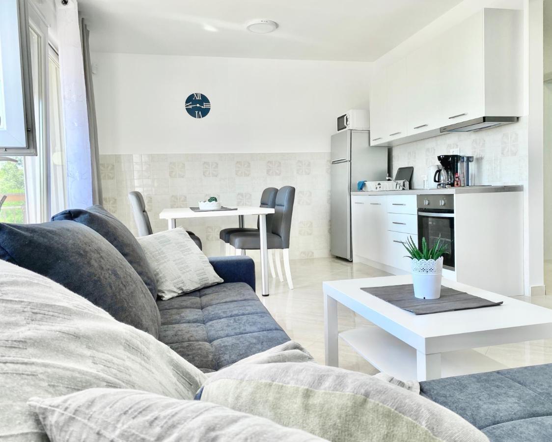 Apartmani Stella Drage Bagian luar foto